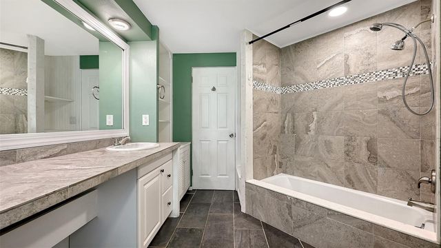 2512 POST ROAD, Sarasota, FL 34231