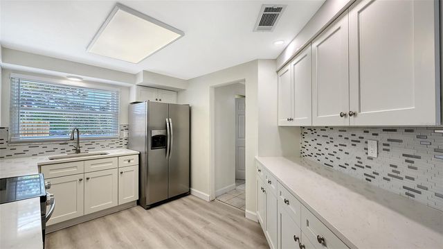 2512 POST ROAD, Sarasota, FL 34231