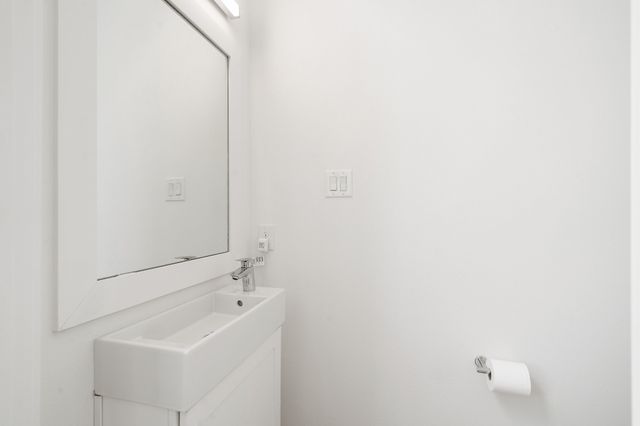 5802 Lindell Avenue 102, Dallas, TX 75206