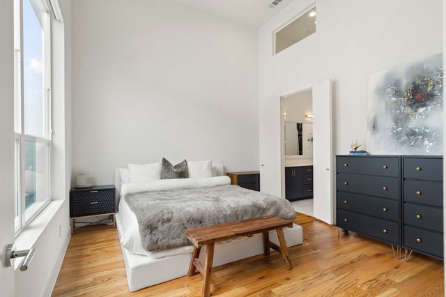 5802 Lindell Avenue 102, Dallas, TX 75206