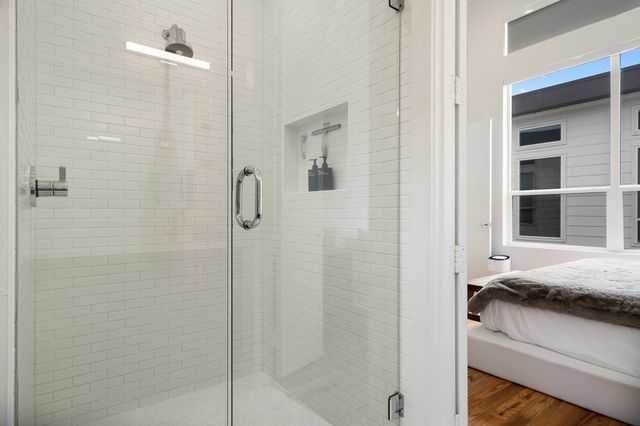 5802 Lindell Avenue 102, Dallas, TX 75206