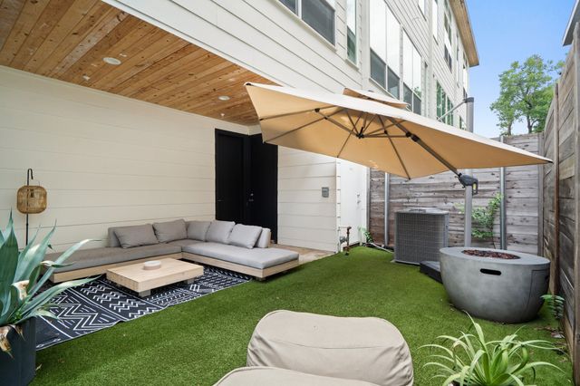 5802 Lindell Avenue 102, Dallas, TX 75206