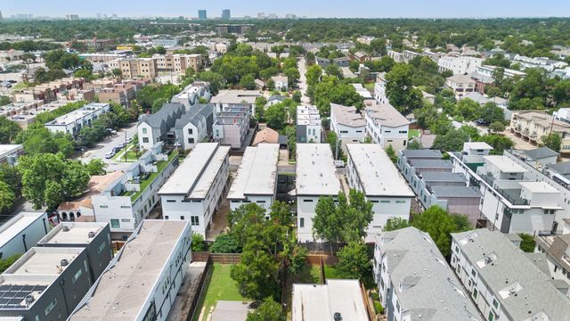 5802 Lindell Avenue 102, Dallas, TX 75206