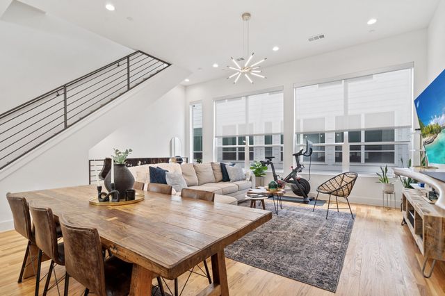 5802 Lindell Avenue 102, Dallas, TX 75206
