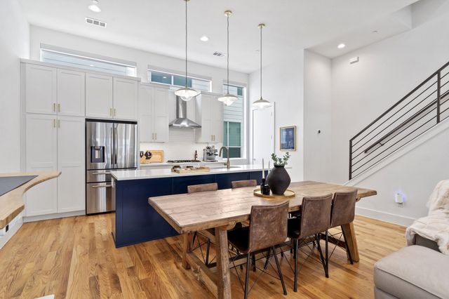5802 Lindell Avenue 102, Dallas, TX 75206