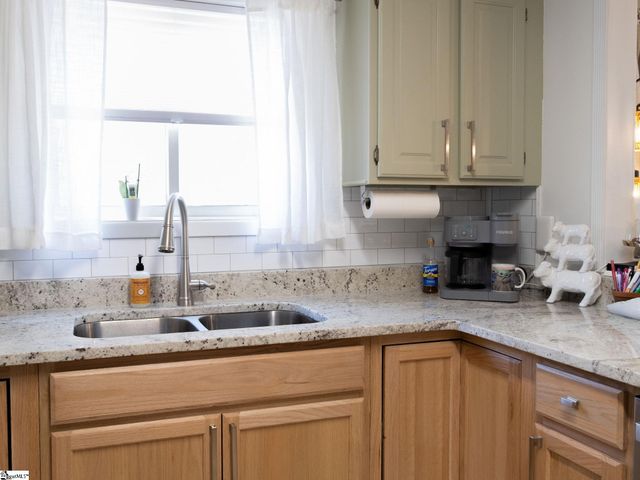 2101 Northlake Drive, Anderson, SC 29625