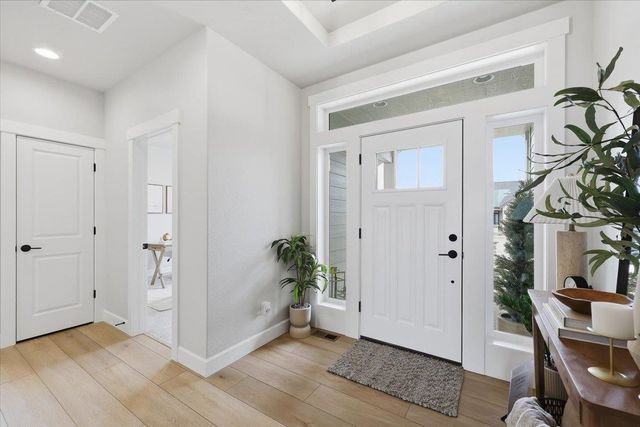 1304 S Manifold Rd, Spokane Valley, WA 99016