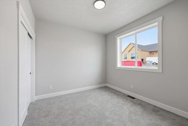 1304 S Manifold Rd, Spokane Valley, WA 99016