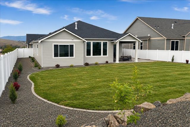 1304 S Manifold Rd, Spokane Valley, WA 99016