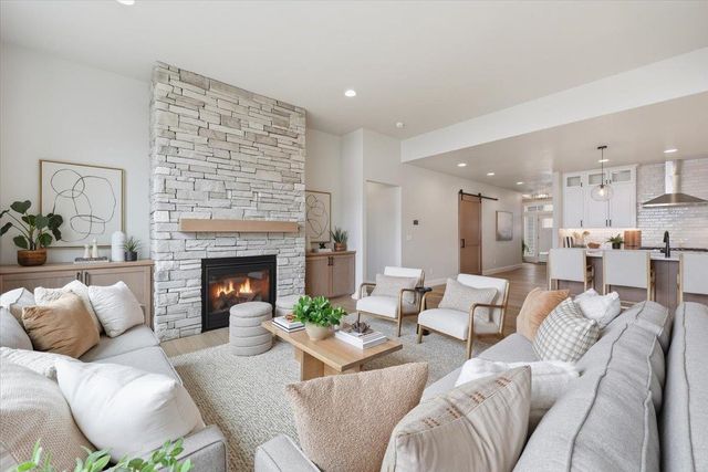 1304 S Manifold Rd, Spokane Valley, WA 99016