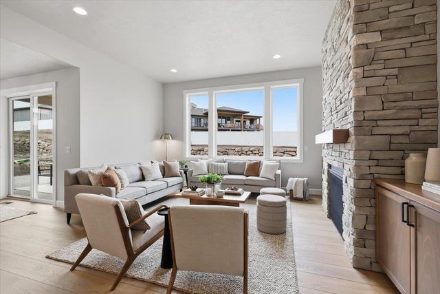 1304 S Manifold Rd, Spokane Valley, WA 99016