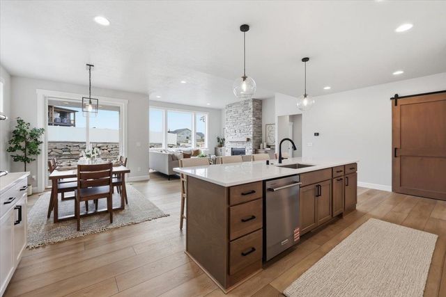 1304 S Manifold Rd, Spokane Valley, WA 99016