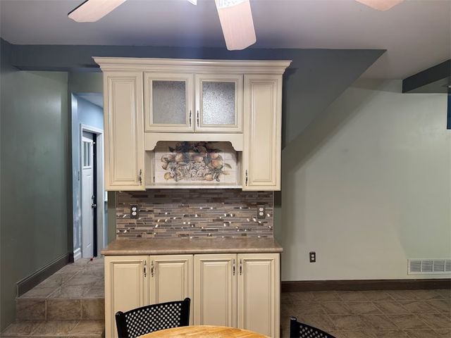 101 Linden St, Shaler, PA 15116