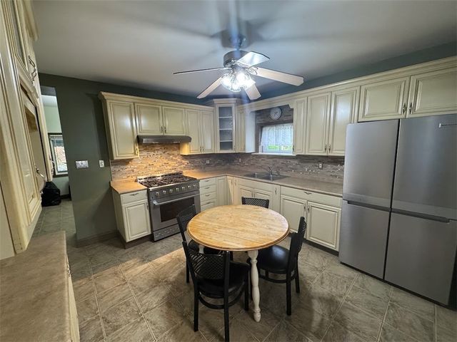 101 Linden St, Shaler, PA 15116