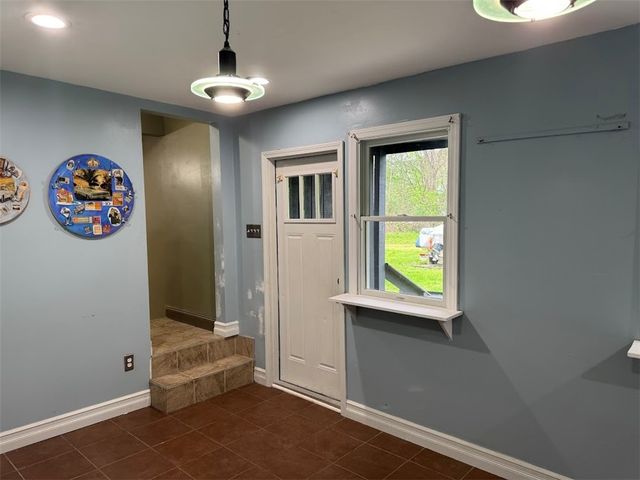 101 Linden St, Shaler, PA 15116
