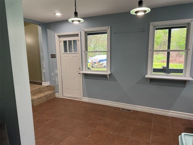 101 Linden St, Shaler, PA 15116