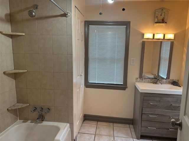 101 Linden St, Shaler, PA 15116