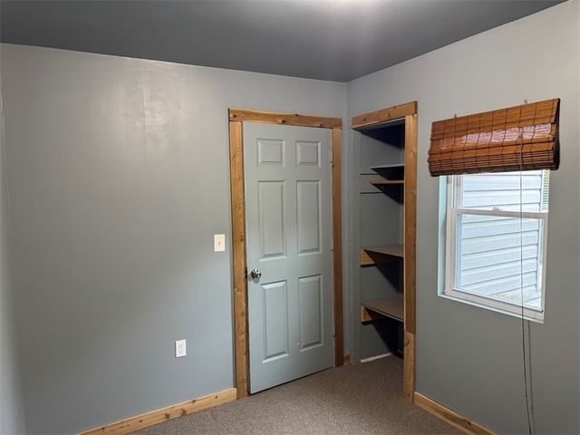 101 Linden St, Shaler, PA 15116