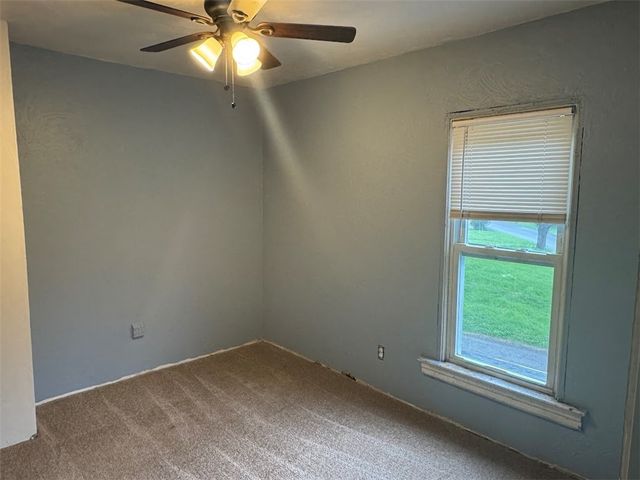 101 Linden St, Shaler, PA 15116