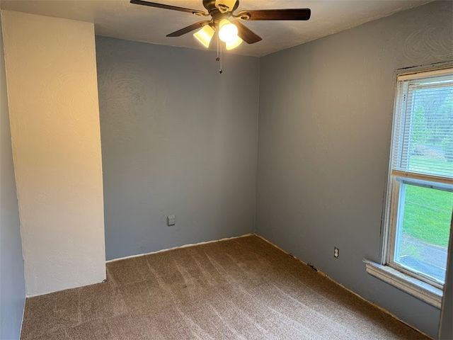 101 Linden St, Shaler, PA 15116