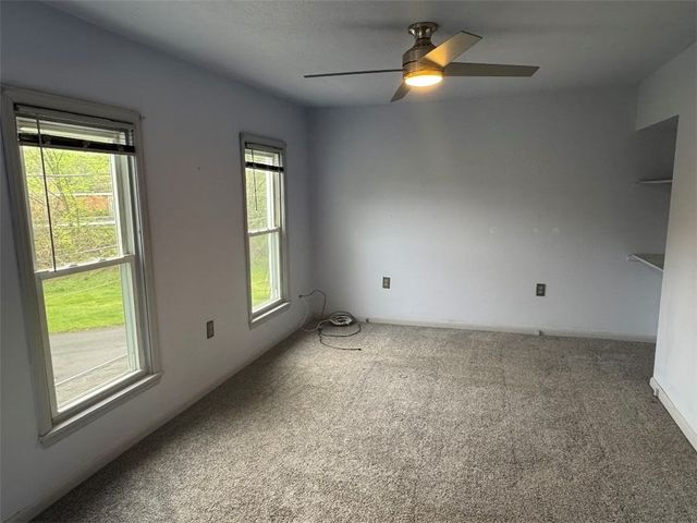 101 Linden St, Shaler, PA 15116