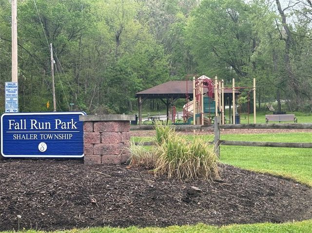 101 Linden St, Shaler, PA 15116