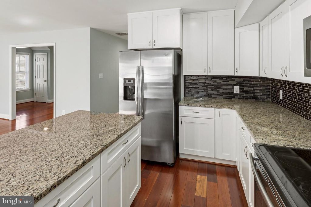 Image 10 of property listing at 8254 D ST, Chesapeake Beach, MD 20732