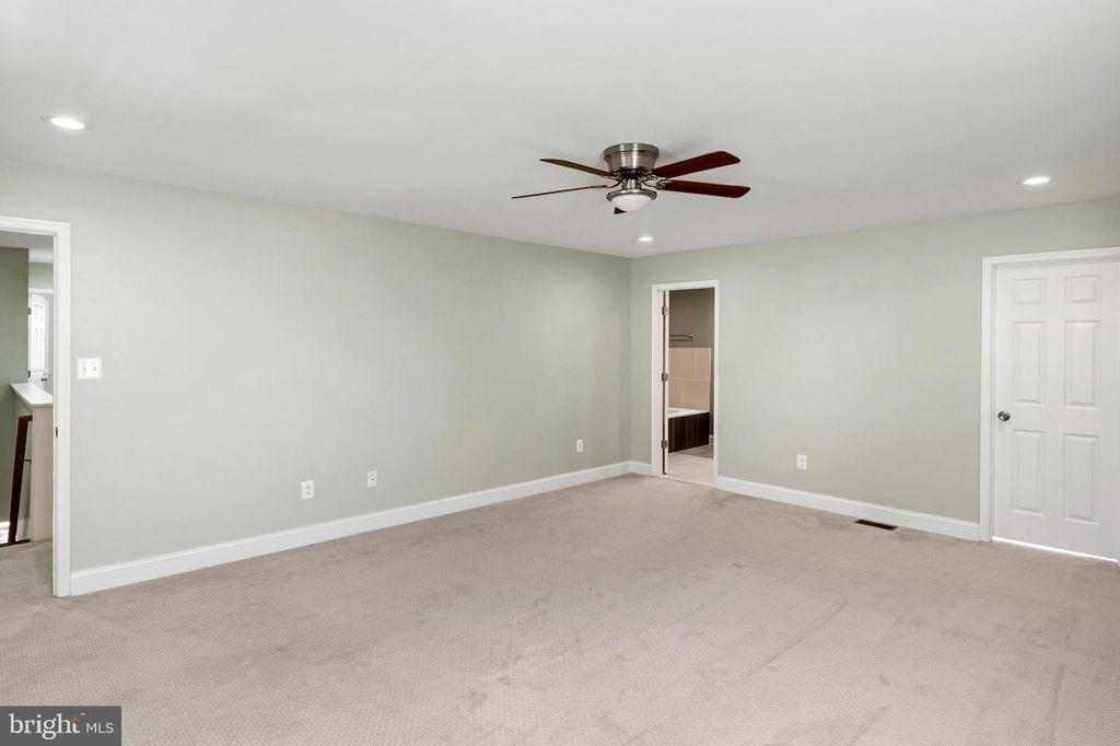 Image 23 of property listing at 8254 D ST, Chesapeake Beach, MD 20732