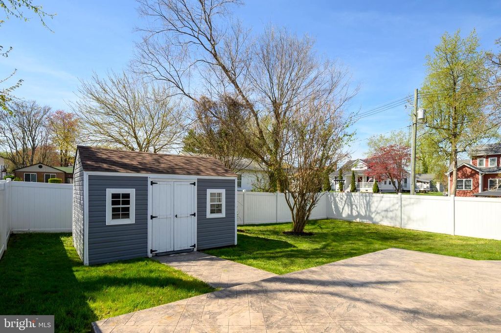 Image 37 of property listing at 8254 D ST, Chesapeake Beach, MD 20732