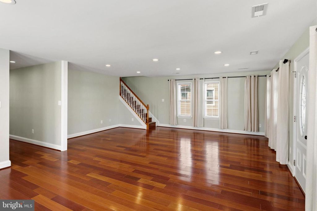 Image 7 of property listing at 8254 D ST, Chesapeake Beach, MD 20732