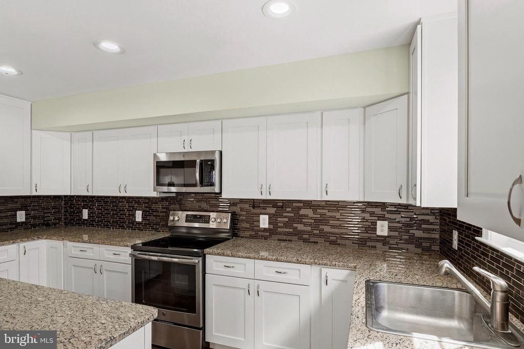 Image 9 of property listing at 8254 D ST, Chesapeake Beach, MD 20732