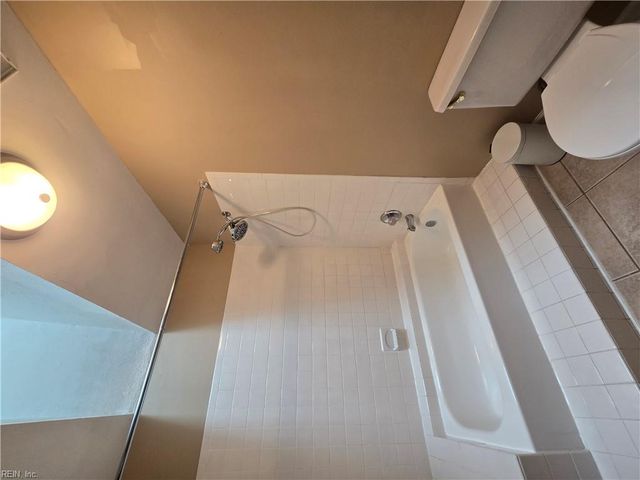 226 Queens WAY, Norfolk, VA 23517