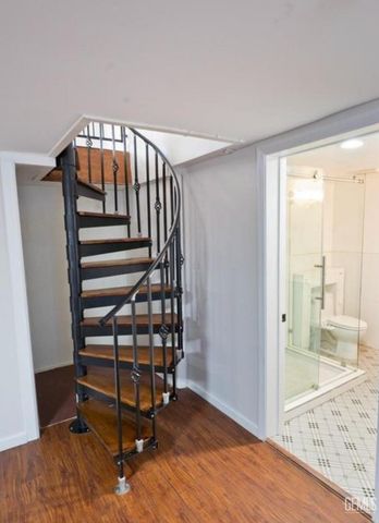 2880 N Inyo Street, Bakersfield, CA 93305