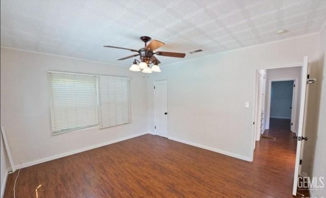 2880 N Inyo Street, Bakersfield, CA 93305