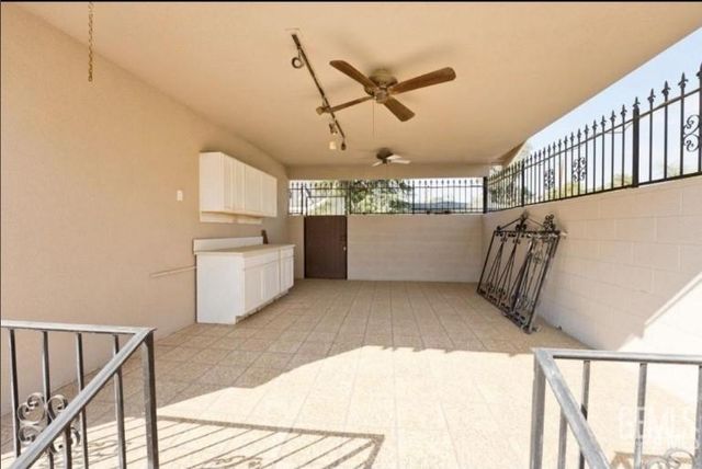 2880 N Inyo Street, Bakersfield, CA 93305