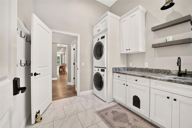 5854 NE 43RD LANE ROAD, Silver Springs, FL 34488