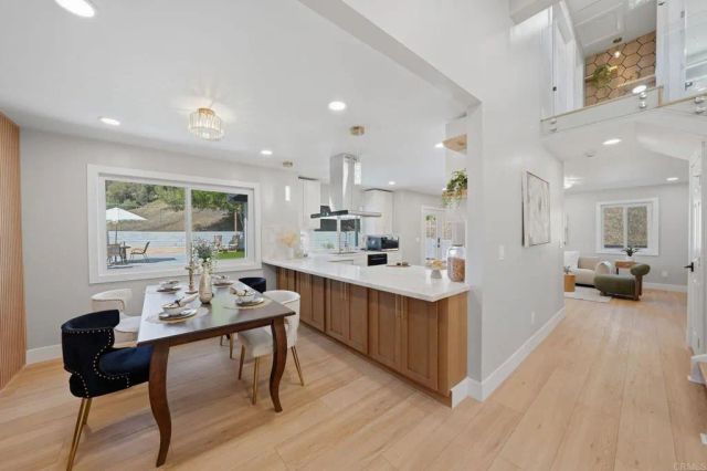 2640 Chestnut Avenue, Carlsbad, CA 92010