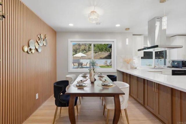 2640 Chestnut Avenue, Carlsbad, CA 92010