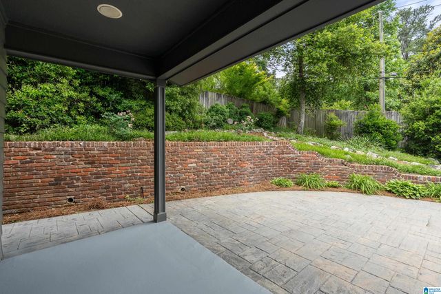 105 HERITAGE CIRCLE, Mountain Brook, AL 35213