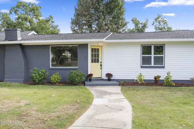 5136 Lake Drive, Panama City, FL 32404