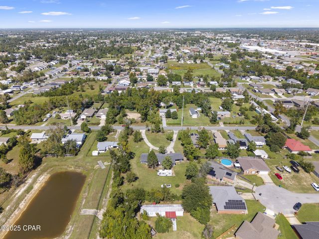 5136 Lake Drive, Panama City, FL 32404