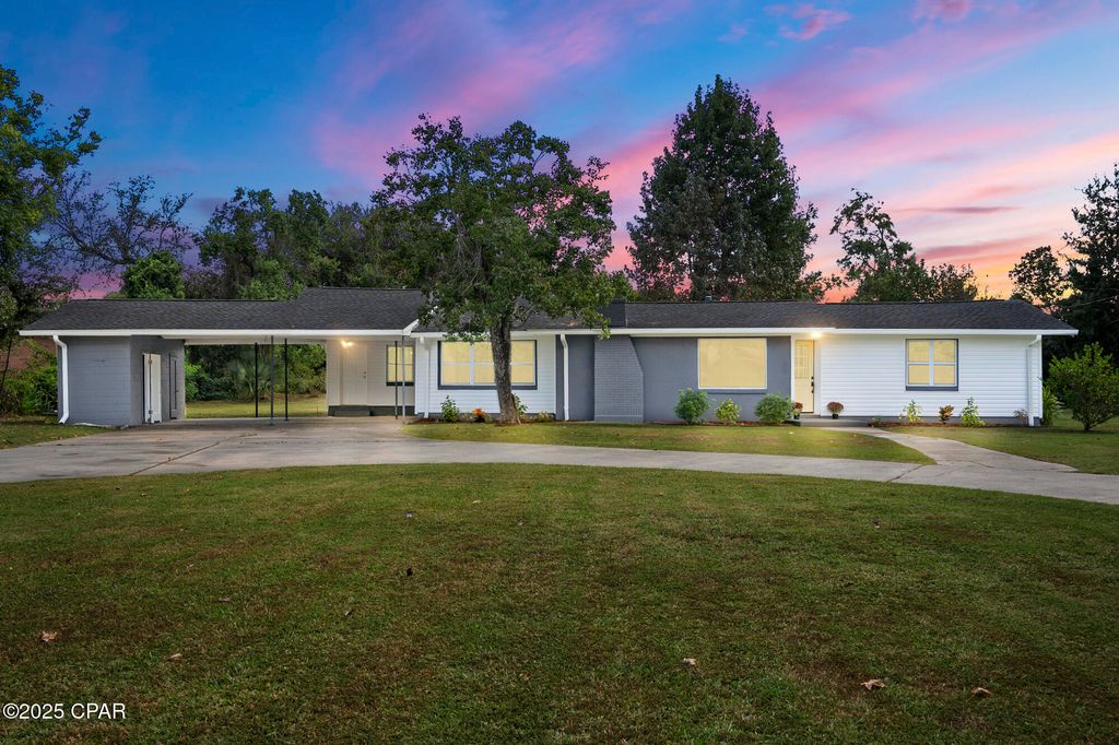 5136 Lake Drive, Panama City, FL 32404