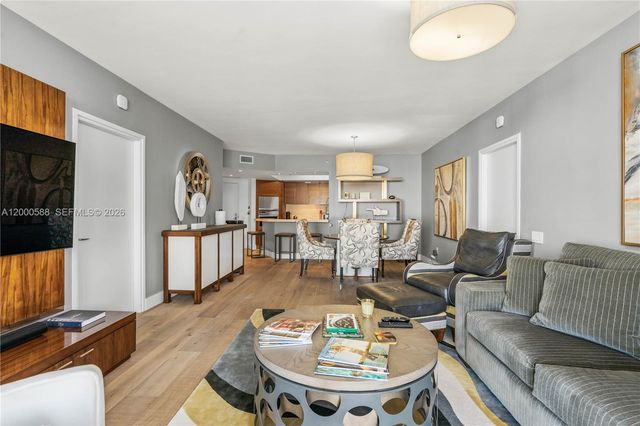 450 Alton Rd 806, Miami Beach, FL 33139