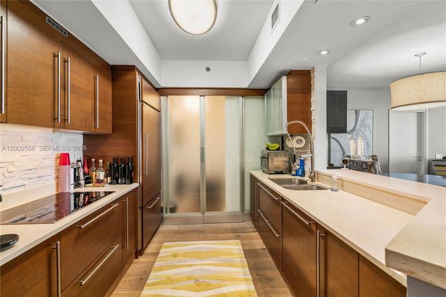 450 Alton Rd 806, Miami Beach, FL 33139