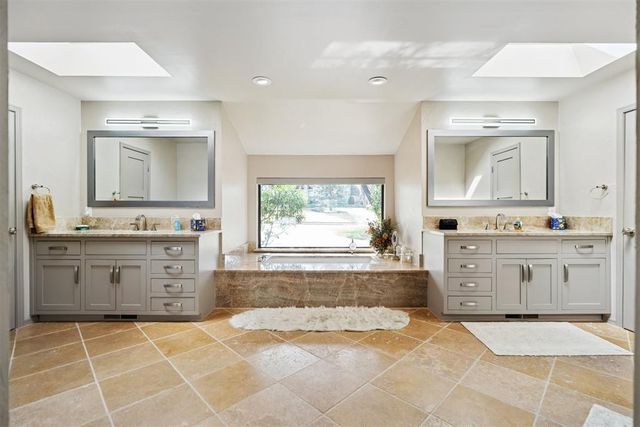 1011 Saint Andrews Drive, Edmond, OK 73025