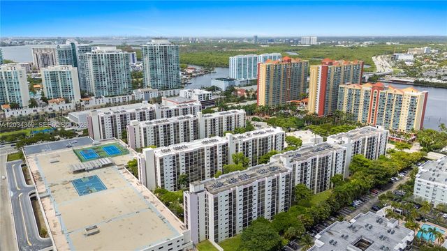 17021 N Bay Rd 429, Sunny Isles Beach, FL 33160