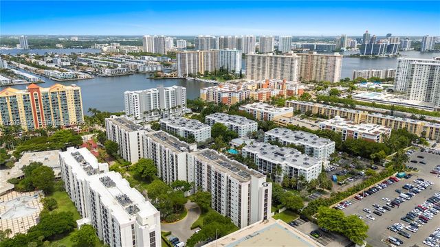 17021 N Bay Rd 429, Sunny Isles Beach, FL 33160