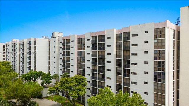 17021 N Bay Rd 429, Sunny Isles Beach, FL 33160