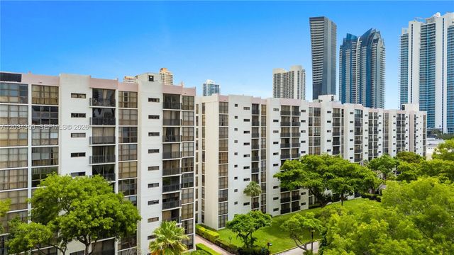 17021 N Bay Rd 429, Sunny Isles Beach, FL 33160