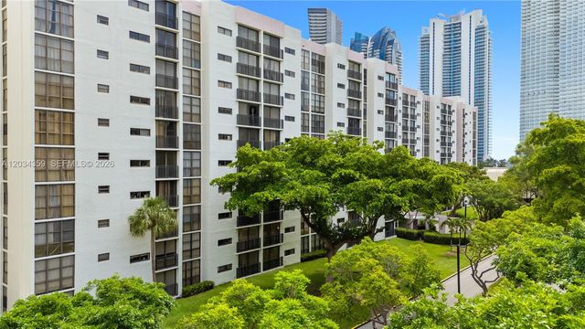 17021 N Bay Rd 429, Sunny Isles Beach, FL 33160